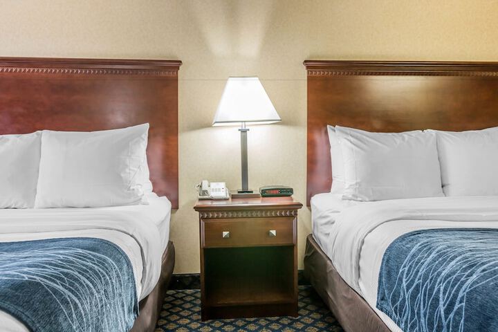 1 Double Bed Accessible (10 of 10)