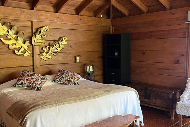 Room 44 of 244