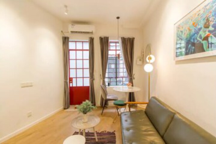 Room 14 of 14