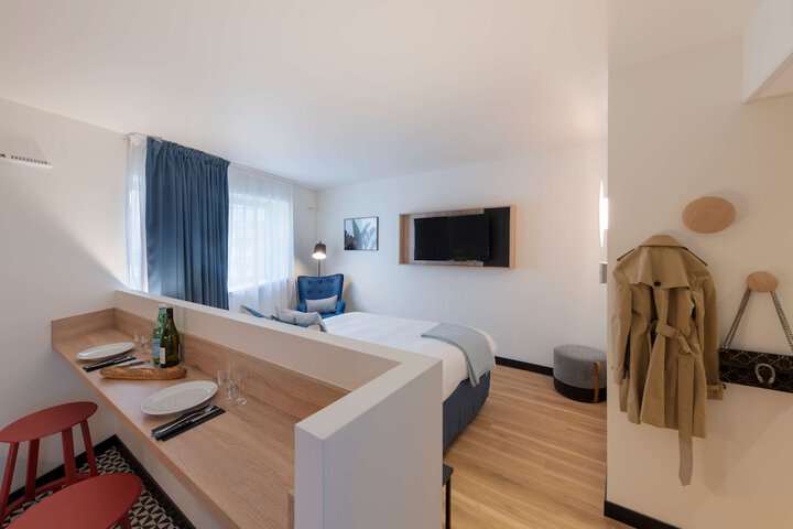 Room 19 of 43