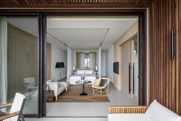 Room 5 of 65