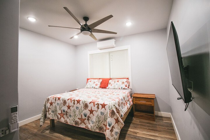 Room 13 of 124