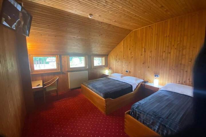 Room 6 of 22