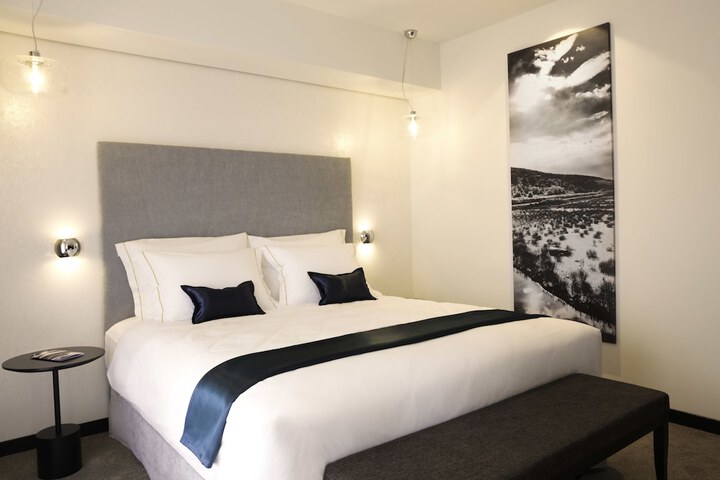 Room 10 of 50
