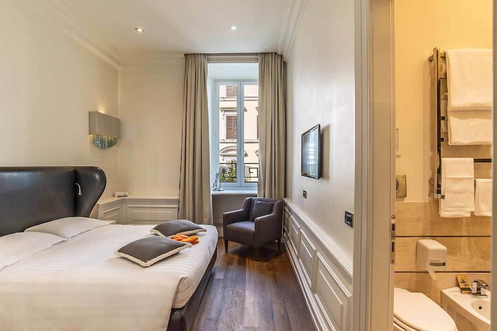 Room 103 of 174