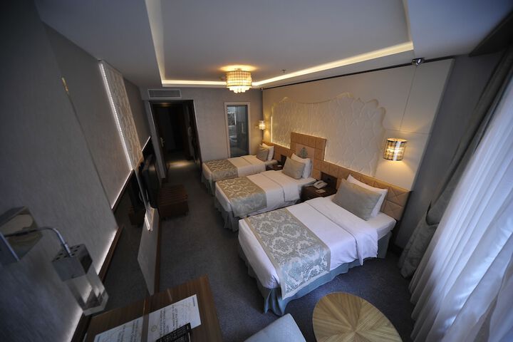 Room 14 of 110
