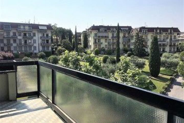 Terrace/Patio 4 of 25