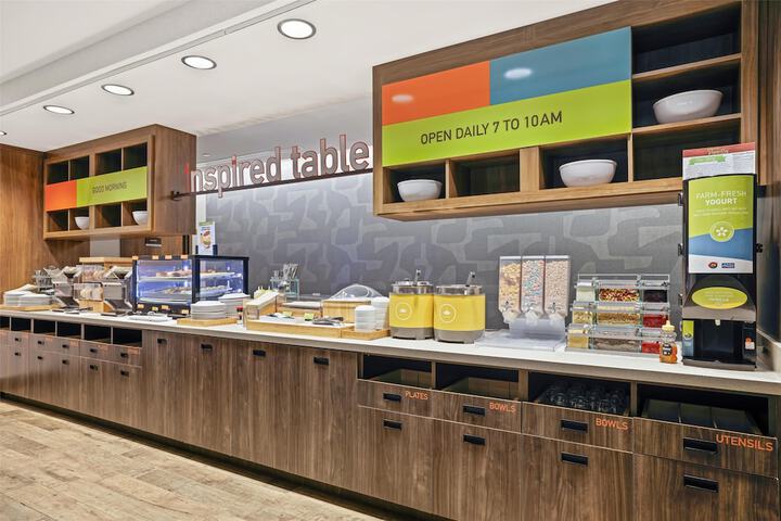 Breakfast/Coffee Service 41 of 52