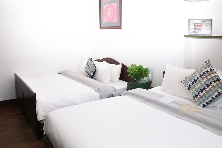 Room 27 of 108