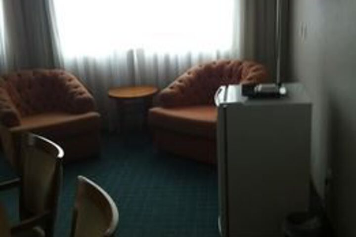 Hotel Suite Photo