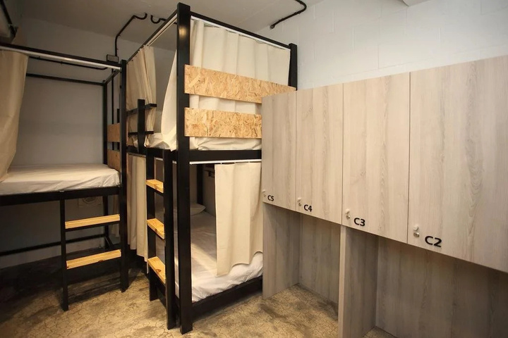 Room 3 of 16