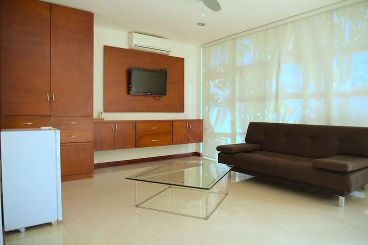 Room 17 of 43
