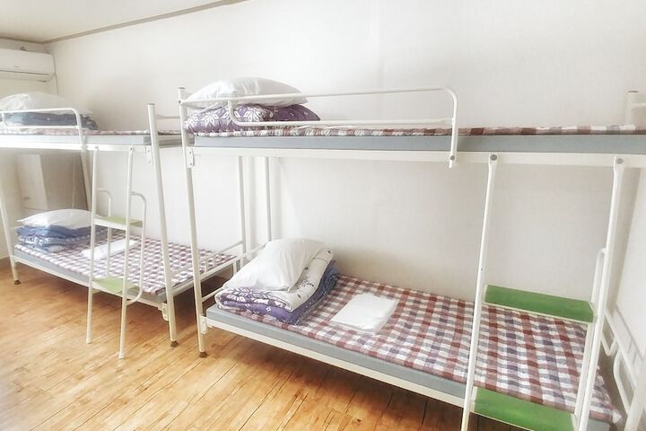 Room 8 of 23