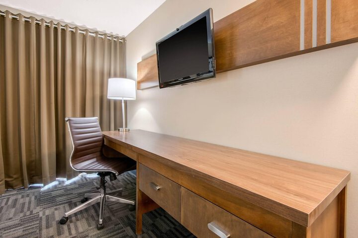 Room 17 of 42