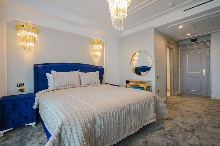 Room 5 of 64