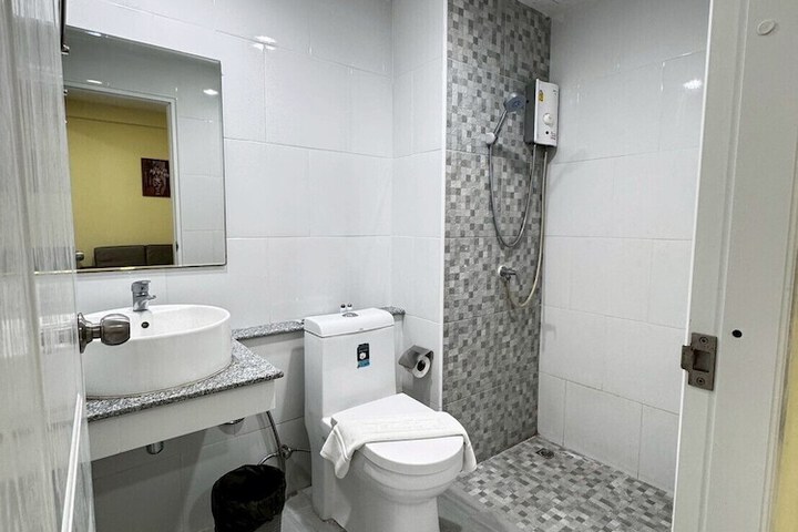 Room 12 of 15