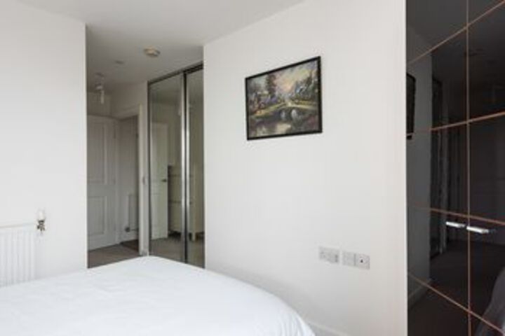 Room 13 of 20