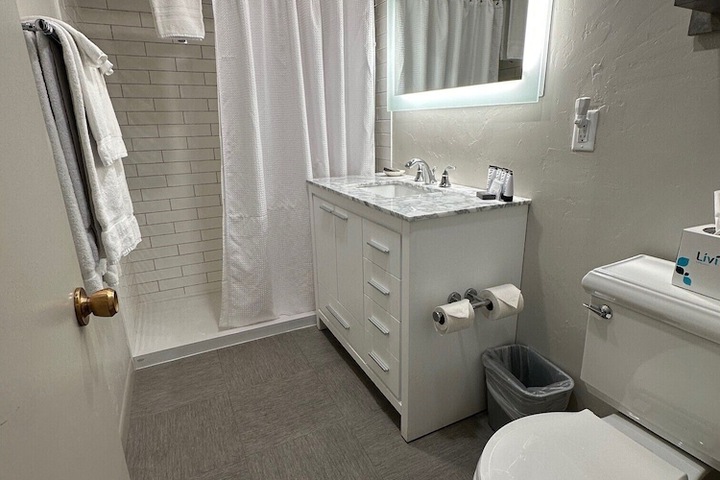 Room 158 of 220