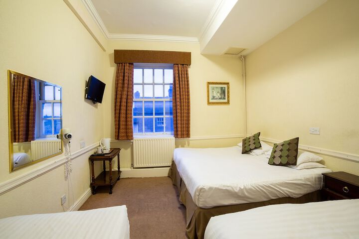 Room 10 of 36