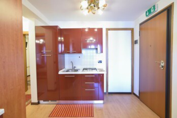 Room 42 of 53
