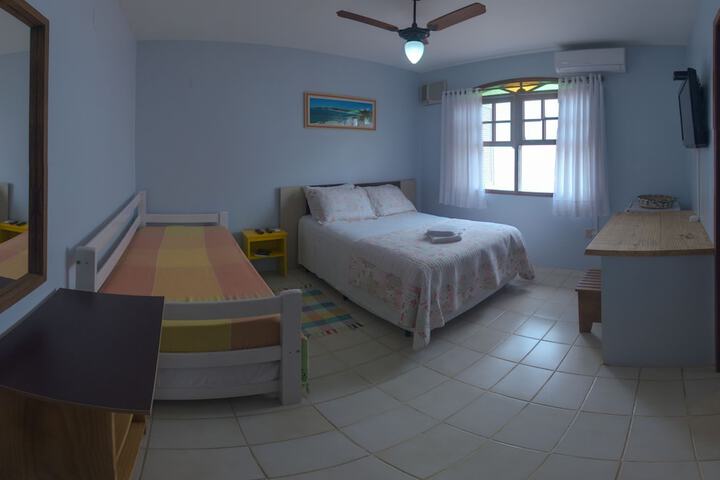 Room 3 of 27