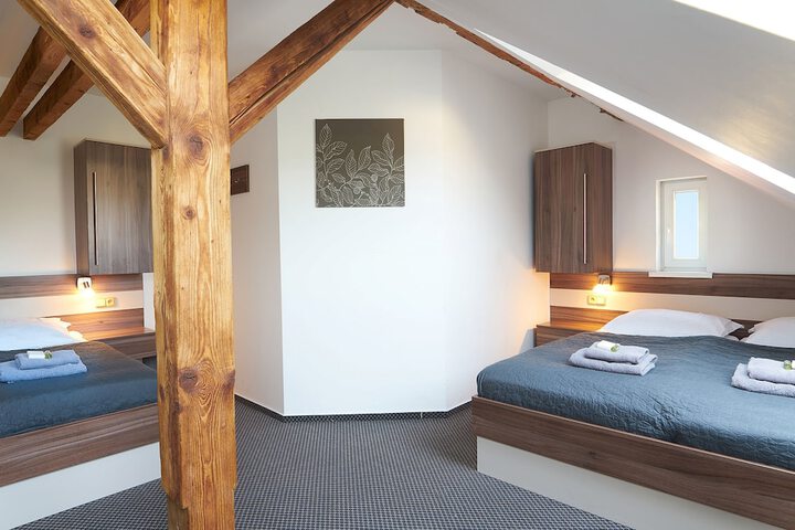 Room 29 of 77