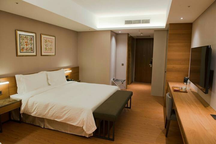 Room 19 of 155