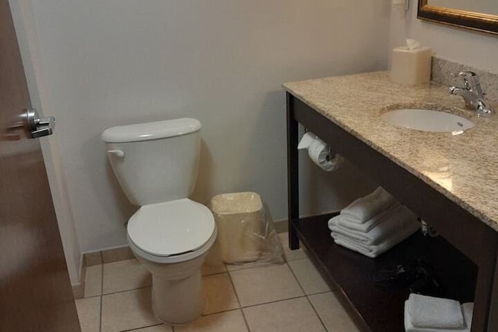 Room 10 of 26