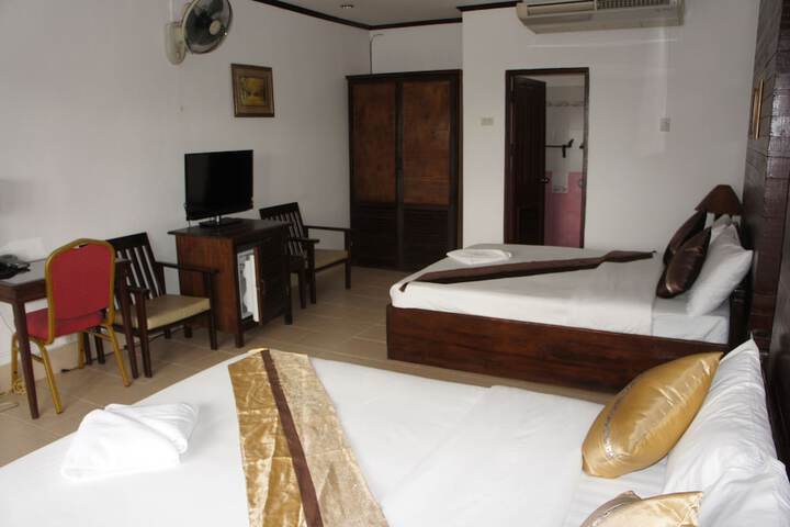Room 5 of 26