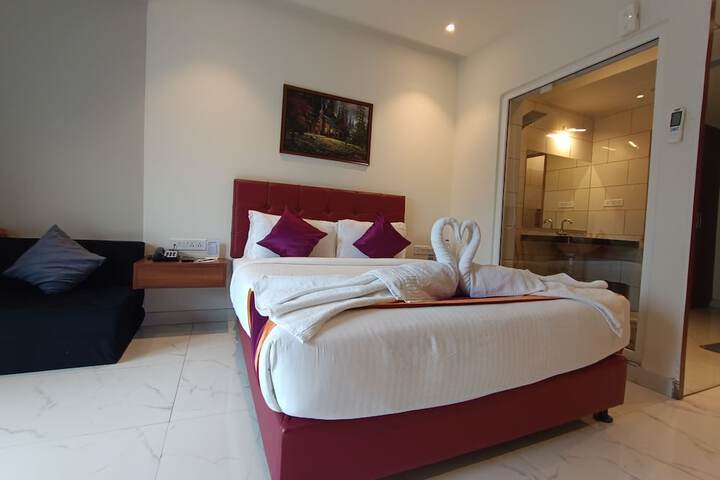 Room 7 of 53
