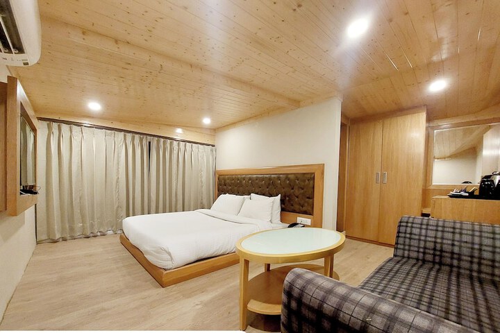 Room 29 of 137