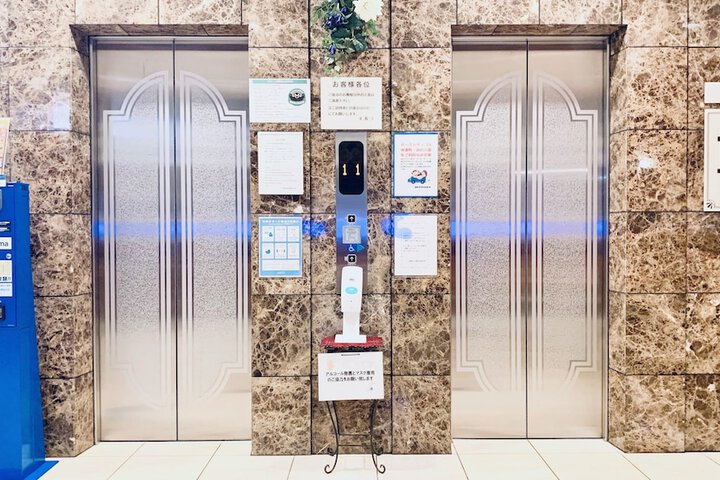 Hotel Lobby