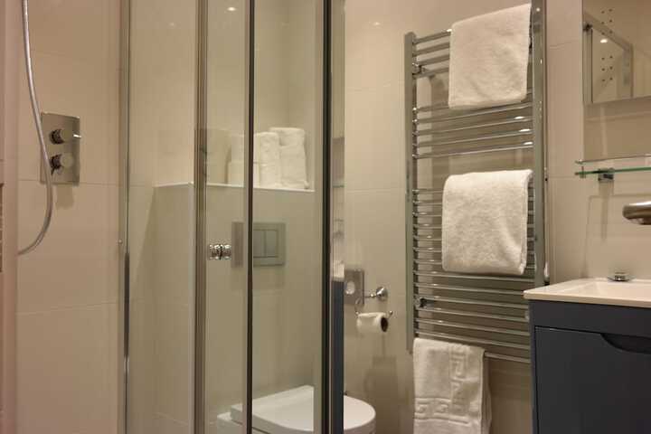 Room 53 of 56