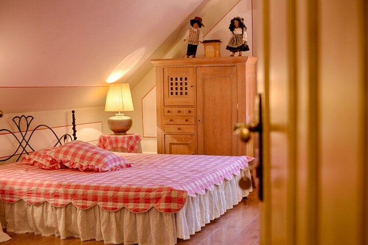 Room 6 of 41