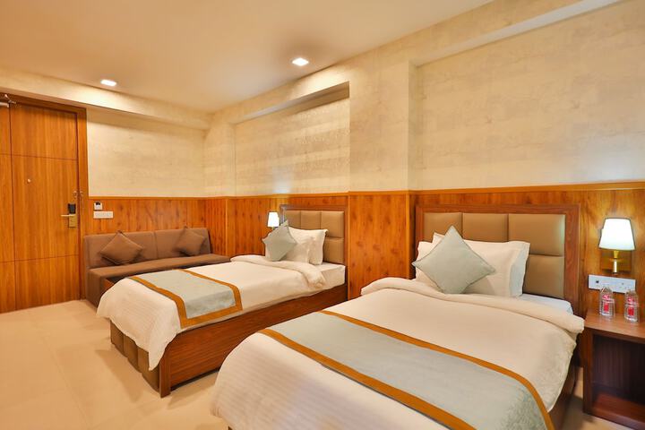 Room 10 of 21