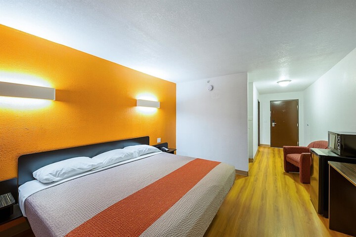 Room 12 of 45