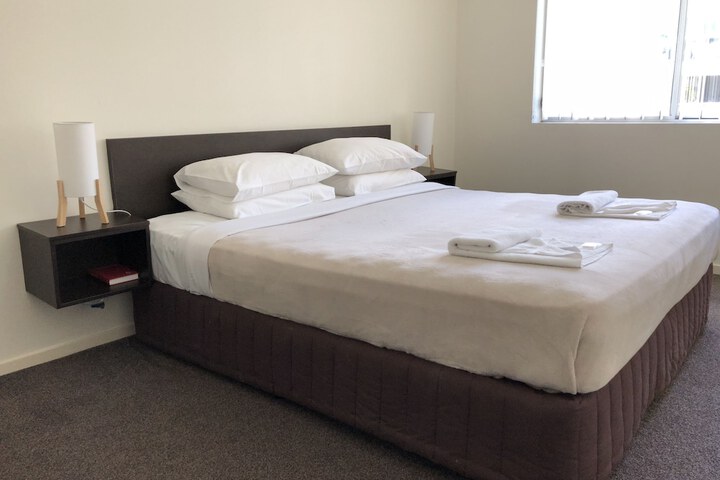 Room 5 of 43