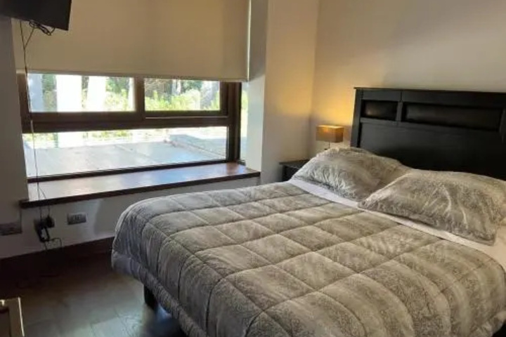 Room 2 of 17