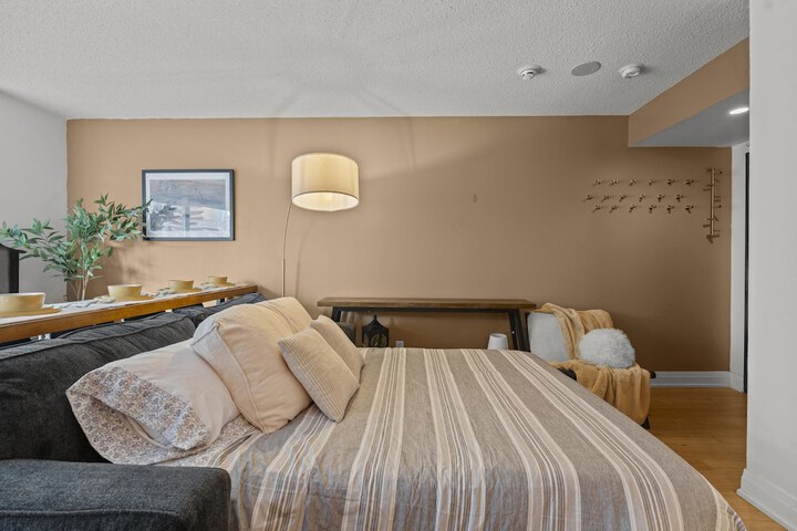 Room 13 of 39