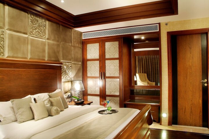 Room 6 of 57