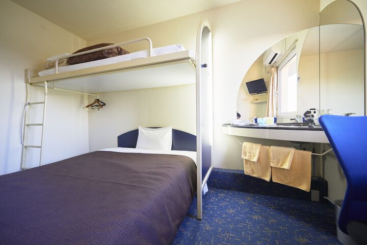 Room 5 of 29