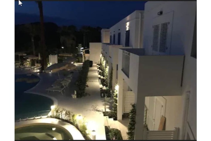 Hotel 85 of 104