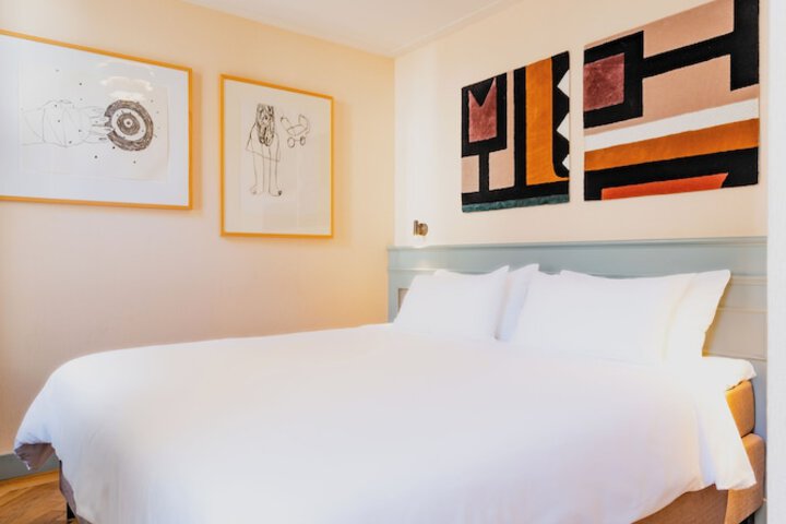 Room 78 of 239
