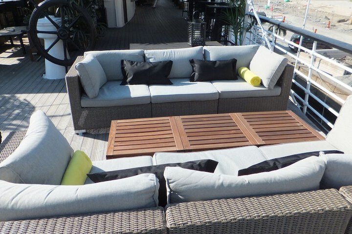 Lounge 45 of 66