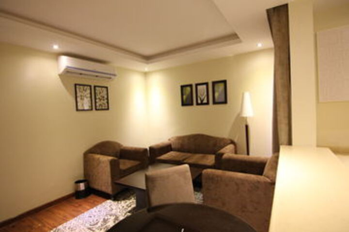 Room 14 of 16