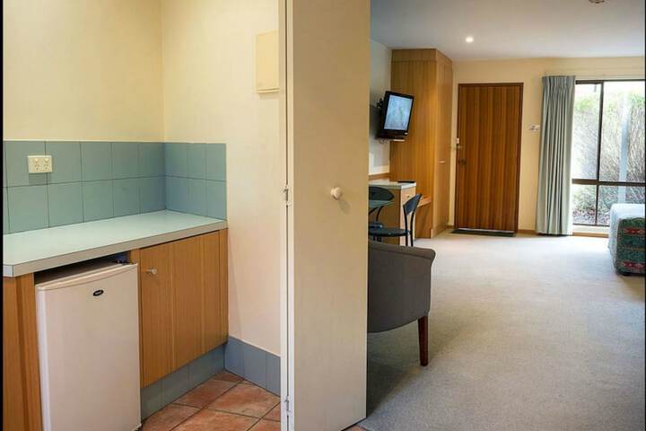 Room 9 of 42