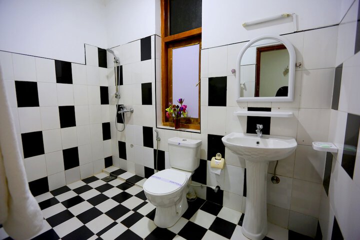 Room 17 of 19
