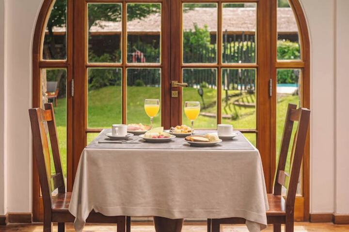 Breakfast area