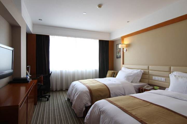 Room 7 of 24