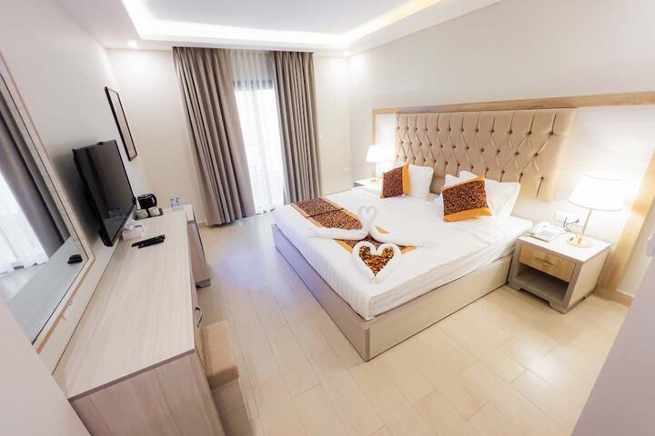 Room 165 of 235